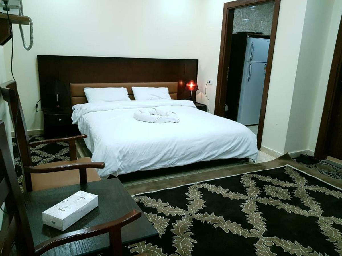 Robou Al Sharq Aparthotel Amman Exterior photo